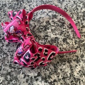 NWOT HANDMADE HELLO KITTY artist hairbow headband